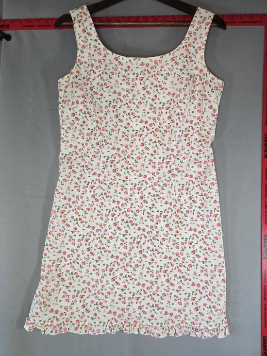 Clues Paris New York Dresses & Skirts - Vintage Sleeveless Cream Midi Dress with Pink Floral Print